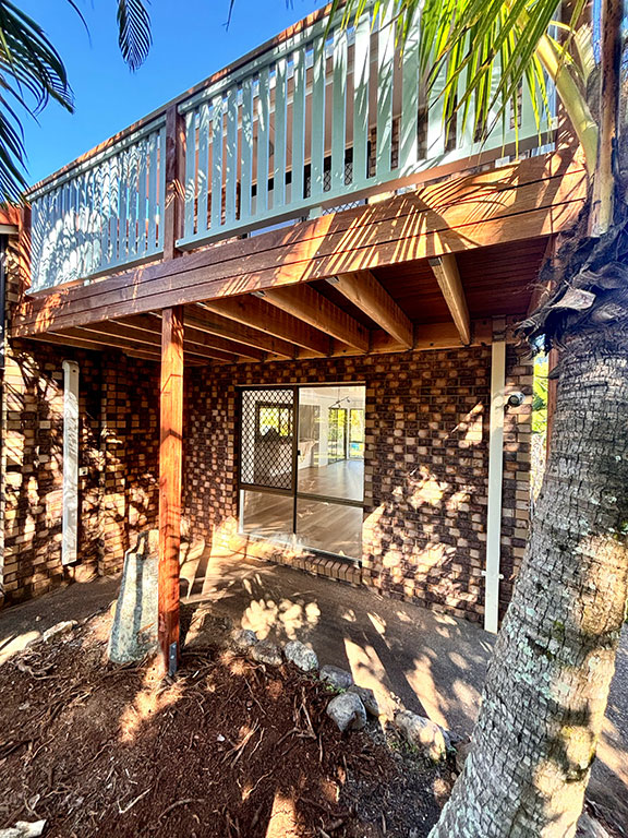 Timber deck built by carpenter in Bellbowrie, Brisbane